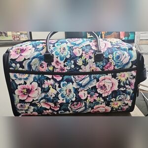 NWOT Vera Bradley Garden Grove Convertible Garment Bag